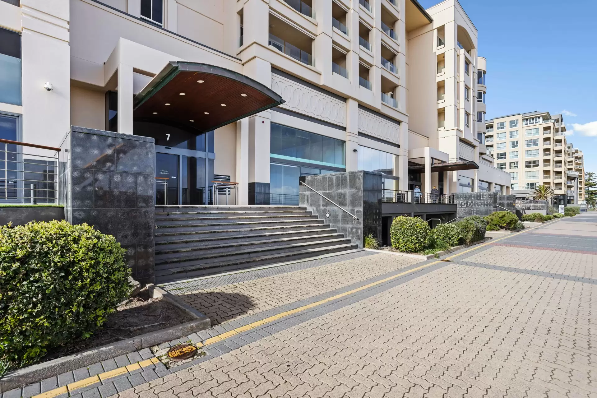 21/7 Holdfast Promenade, Glenelg Sold by Booth Real Estate - image 1