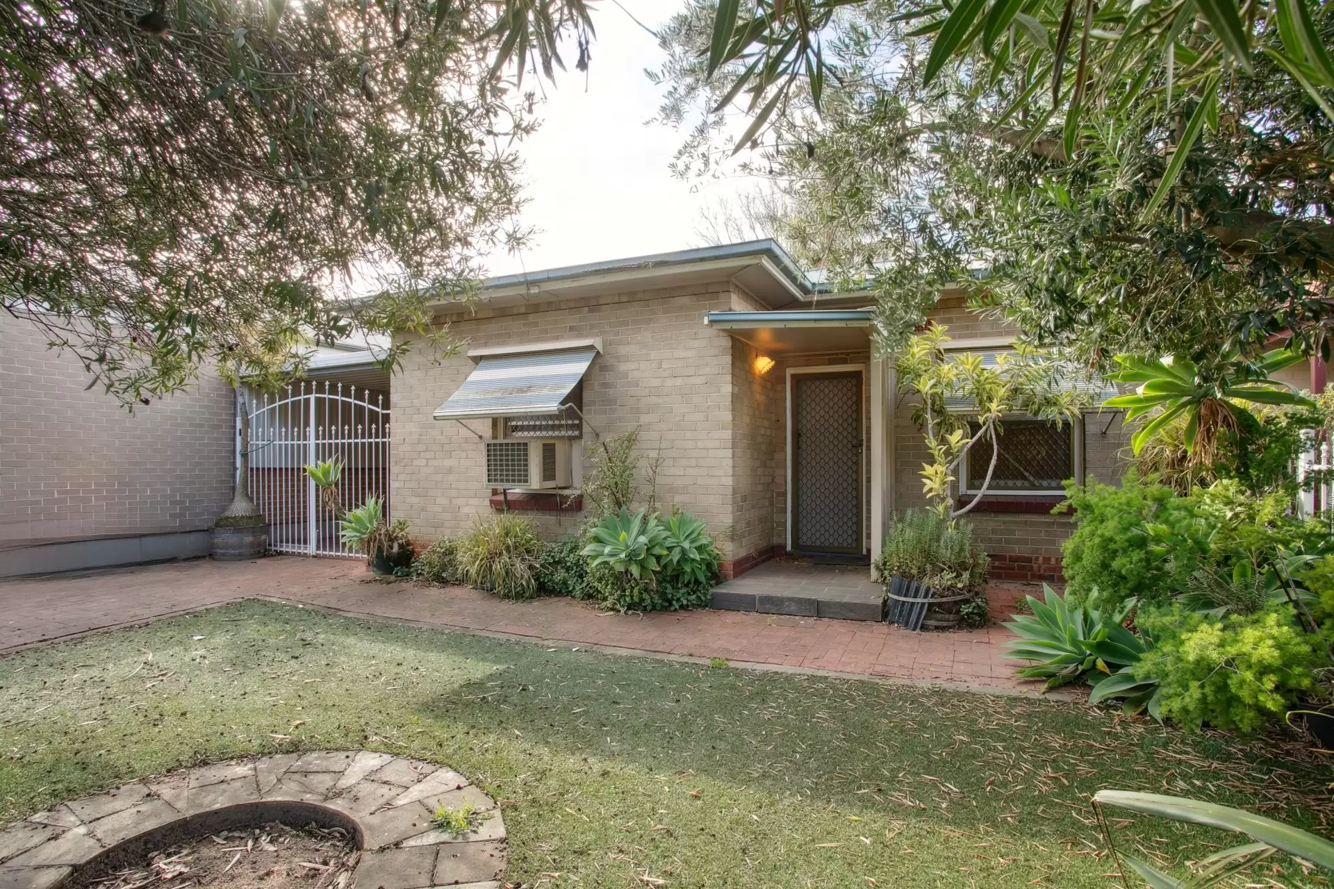 25 Wilson Avenue, Felixstow Auction by Booth Real Estate - image 1