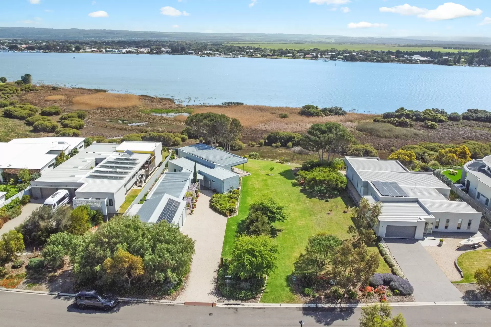 18-20 Fraser Drive, Hindmarsh Island Auction by Booth Real Estate - image 1