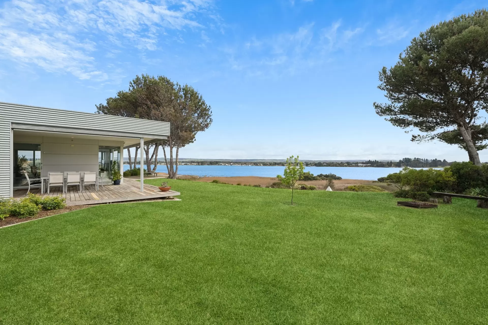 18-20 Fraser Drive, Hindmarsh Island Auction by Booth Real Estate - image 1