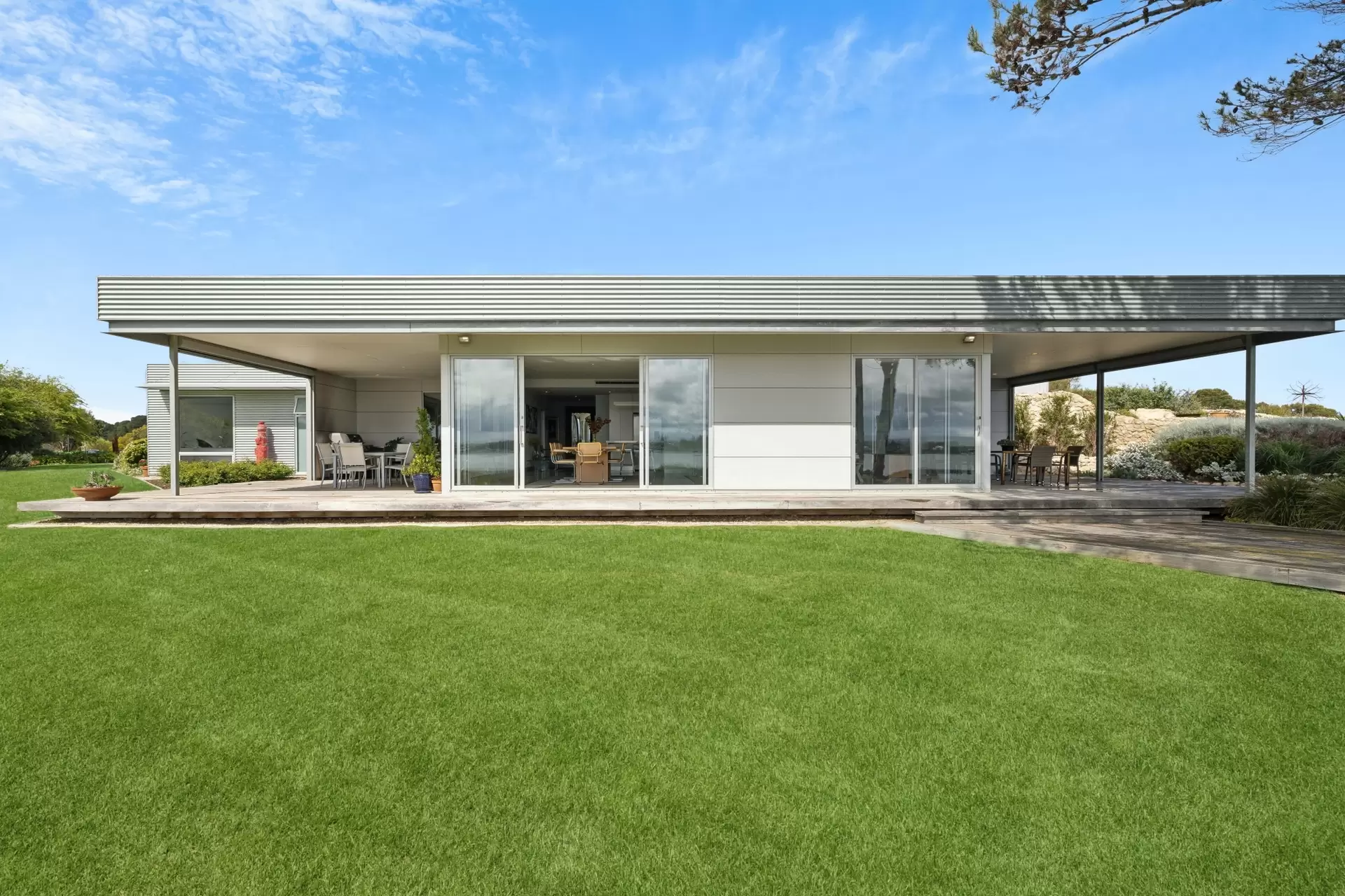 18-20 Fraser Drive, Hindmarsh Island Auction by Booth Real Estate - image 1