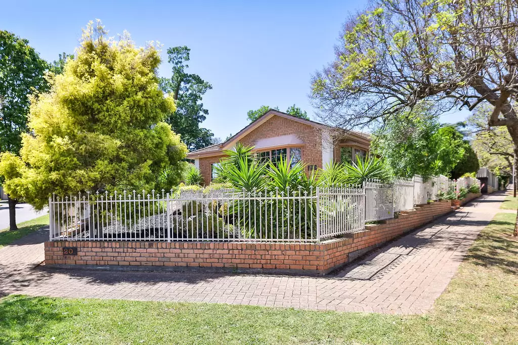 20A Woodcroft Avenue, St Georges Auction by Booth Real Estate - image 1