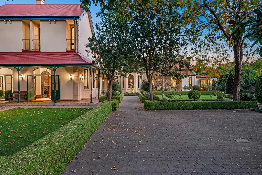 55 Commercial Road, Hyde Park For Sale by Booth Real Estate