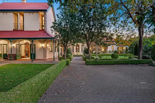 55 Commercial Road, Hyde Park For Sale by Booth Real Estate