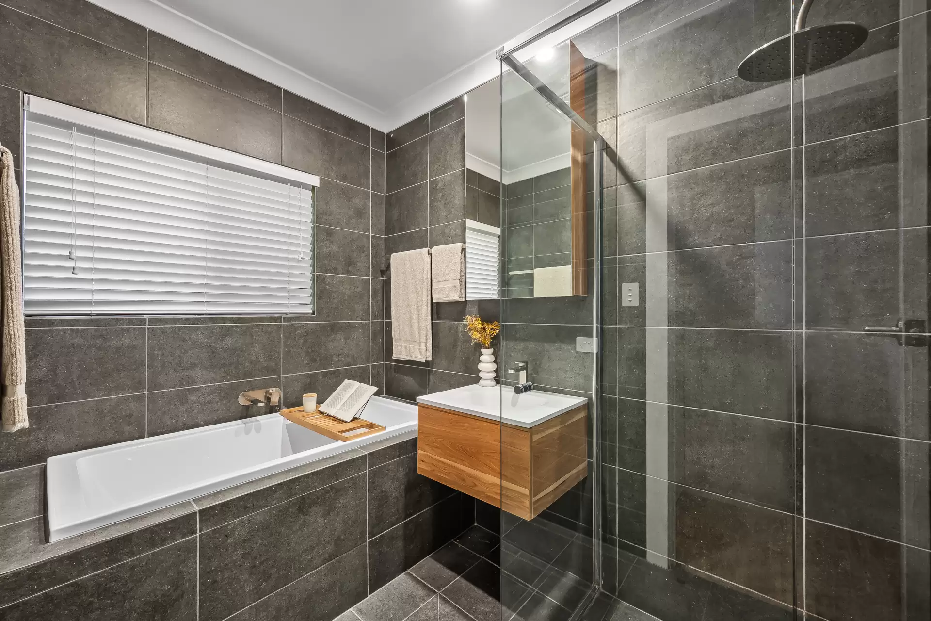 19A Weller Street, Goodwood Sold by Booth Real Estate - image 1