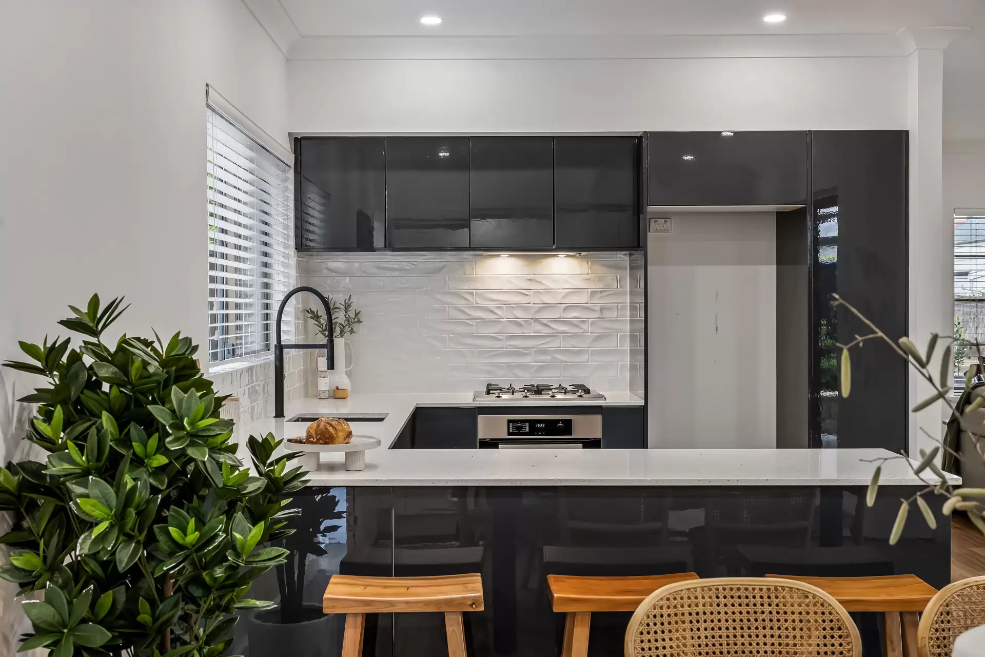 19A Weller Street, Goodwood Sold by Booth Real Estate - image 1