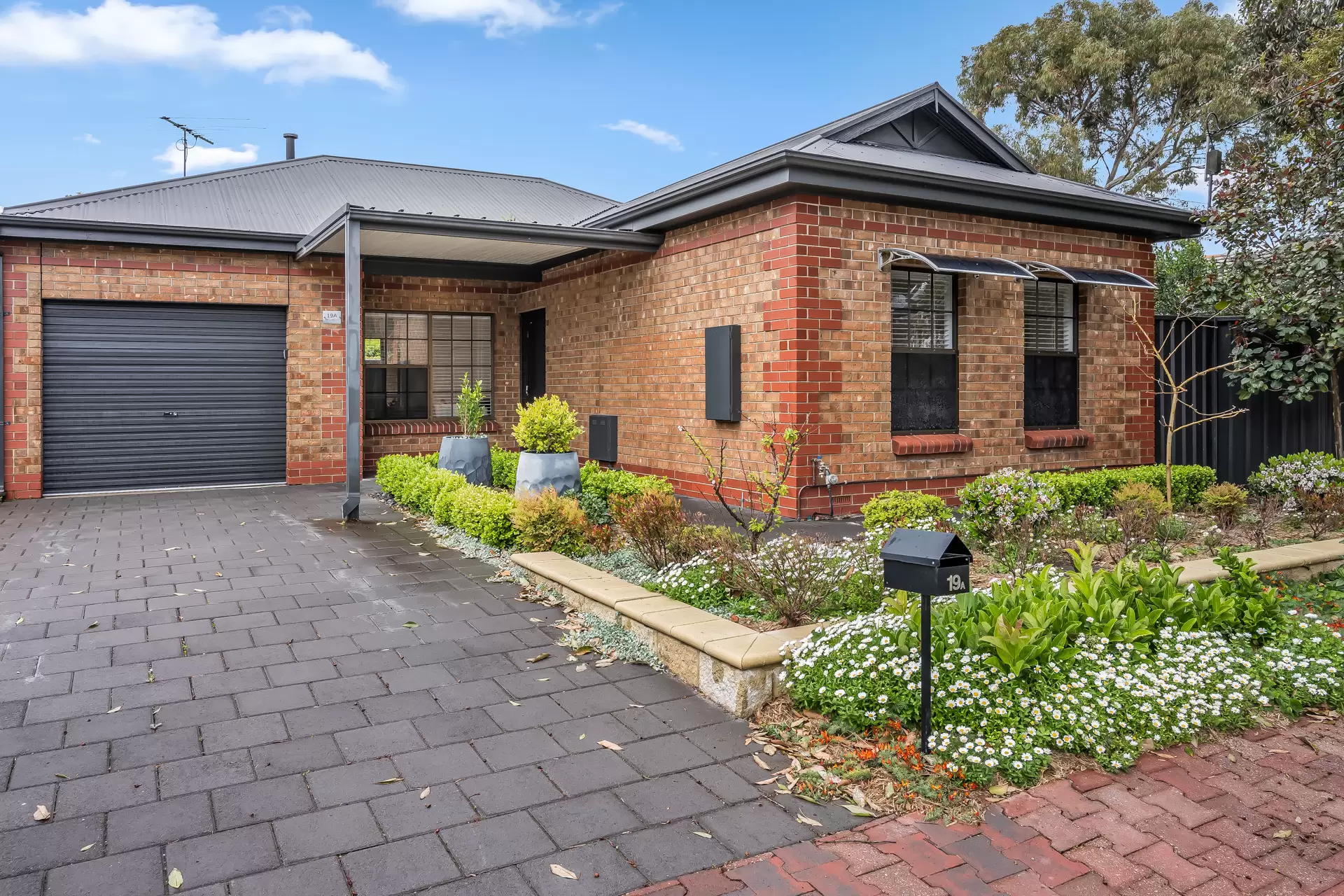 19A Weller Street, Goodwood Sold by Booth Real Estate - image 1