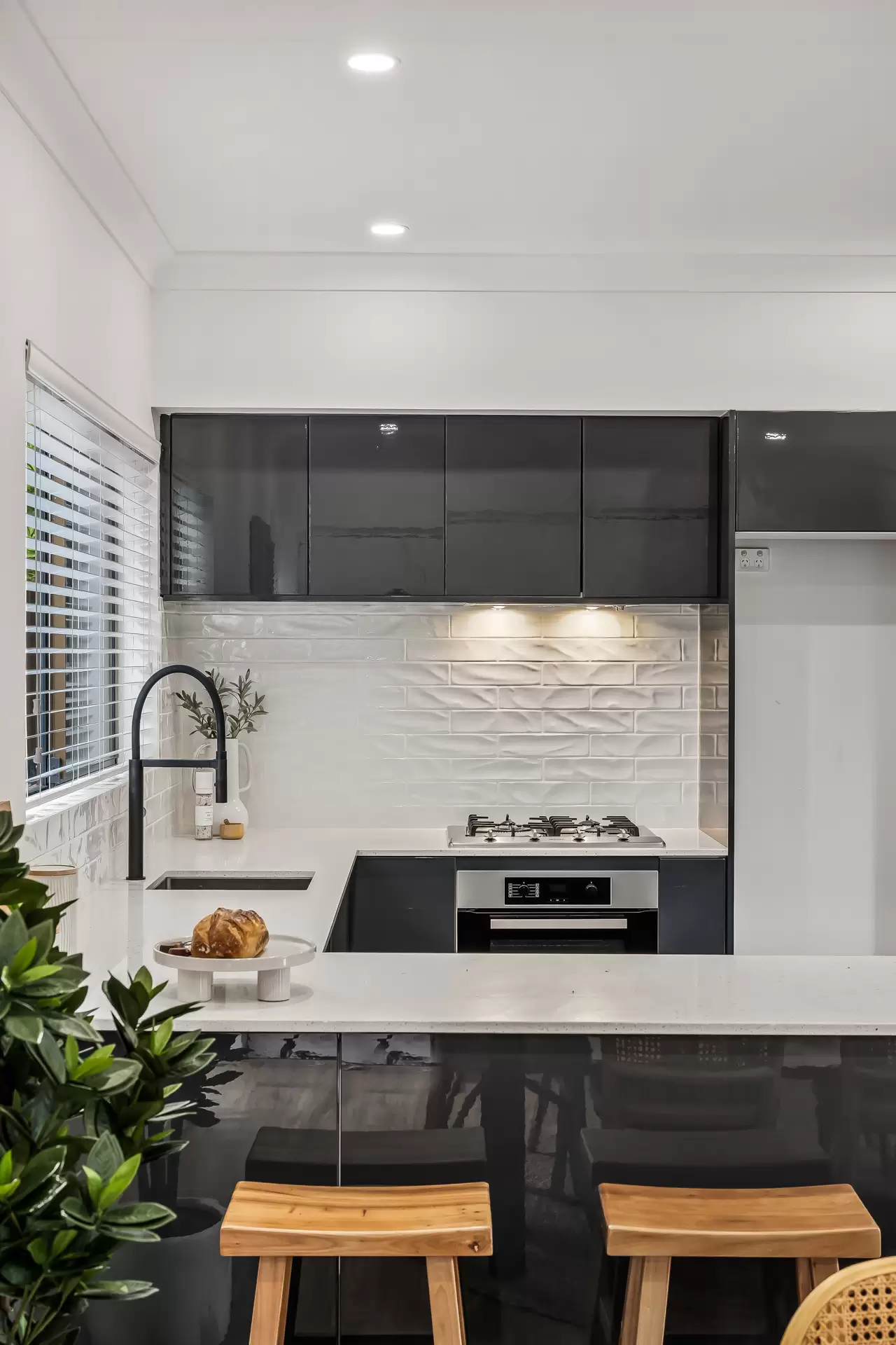 19A Weller Street, Goodwood Sold by Booth Real Estate - image 1