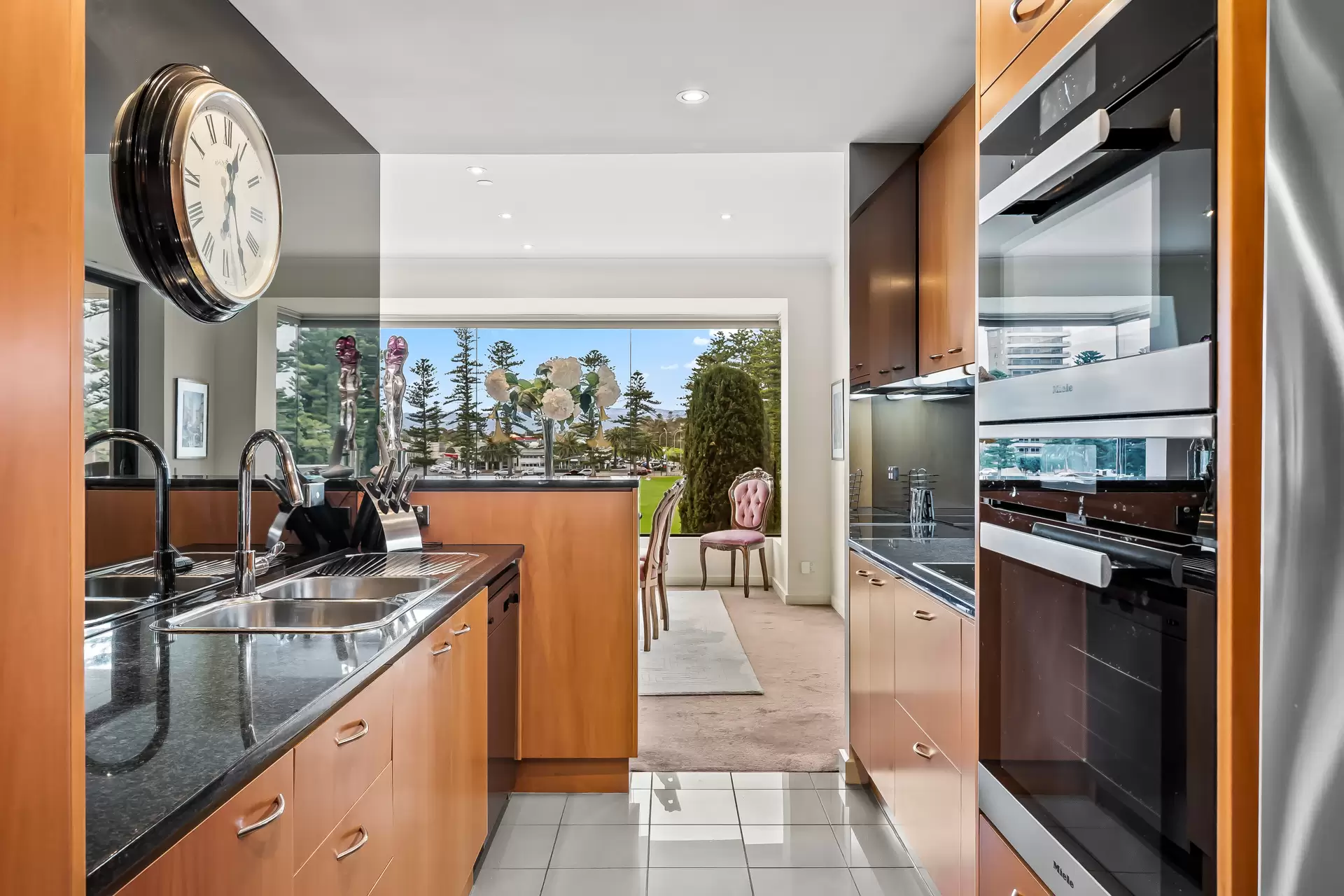 10/30 Colley Terrace, Glenelg For Sale by Booth Real Estate - image 1