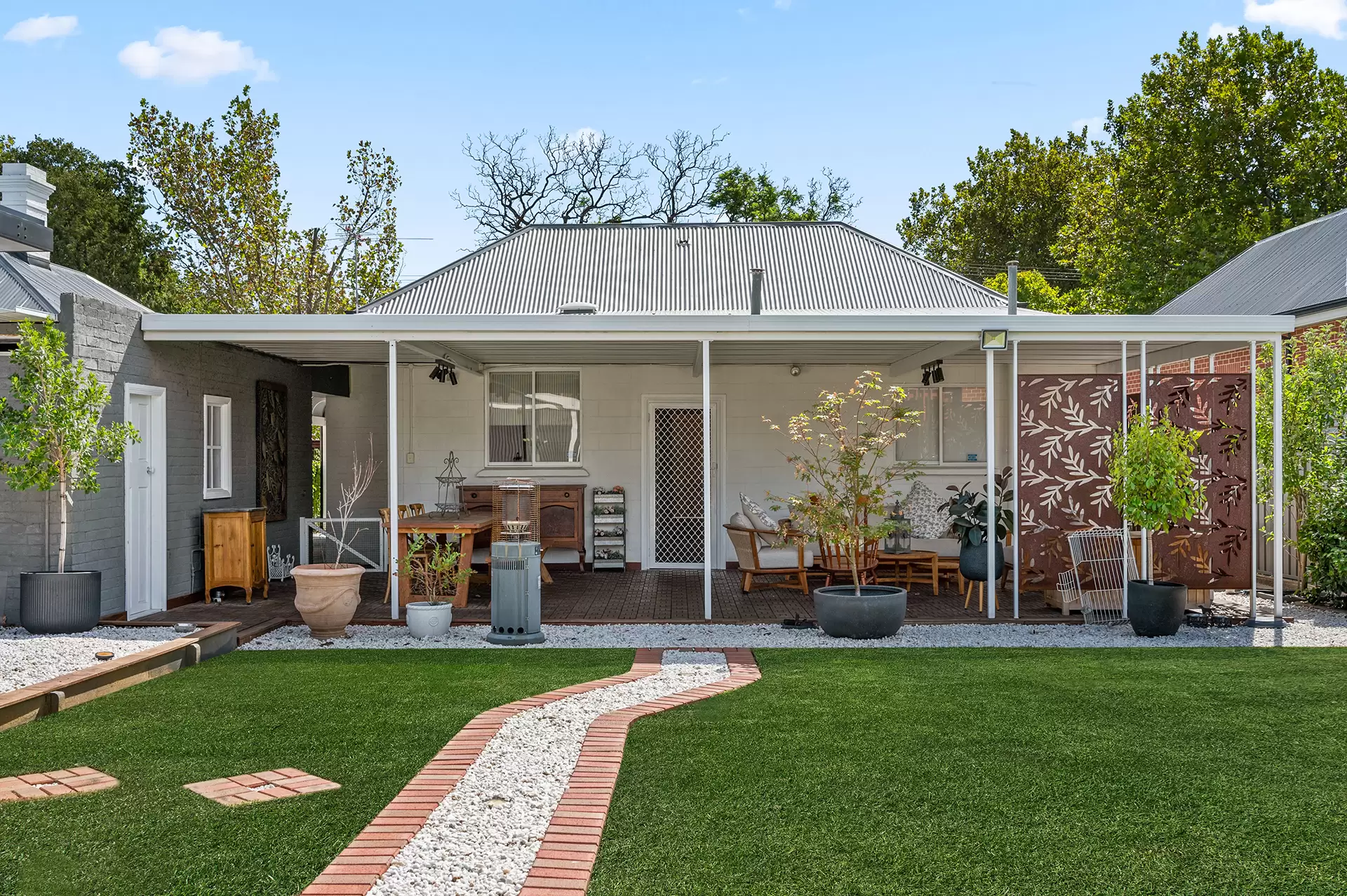 75 Second Avenue, St Peters Auction by Booth Real Estate - image 1