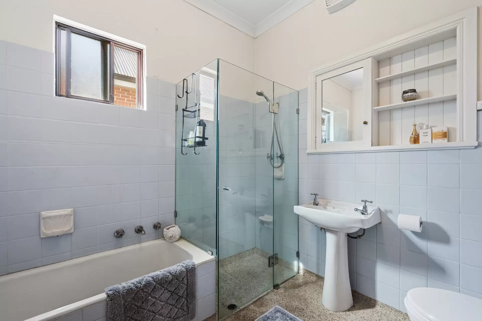 75 Second Avenue, St Peters Auction by Booth Real Estate - image 1