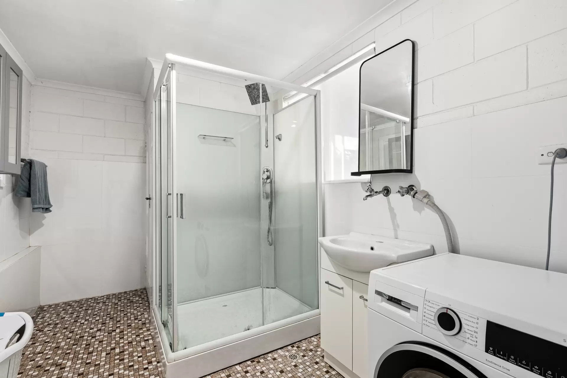 75 Second Avenue, St Peters Auction by Booth Real Estate - image 1