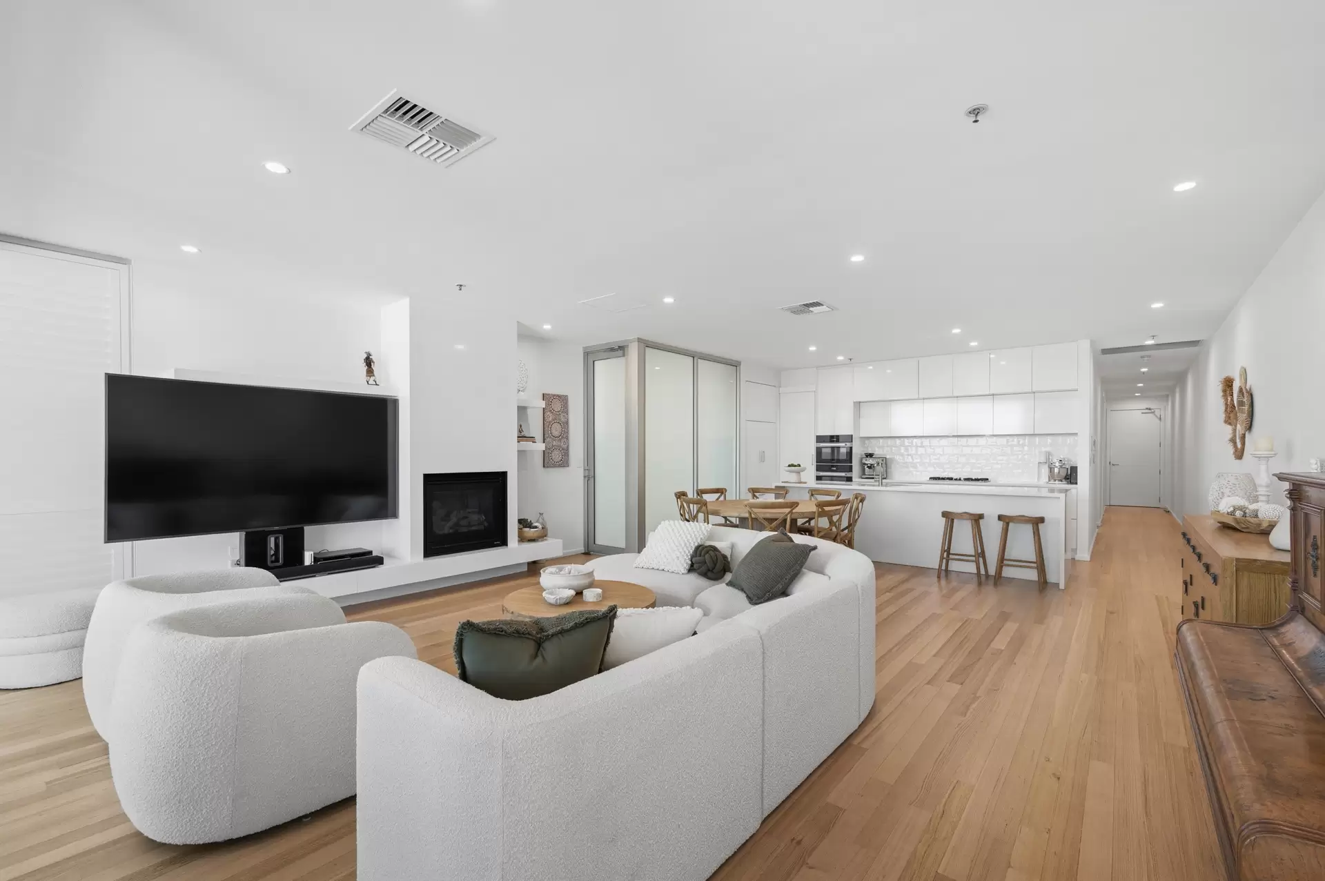17/2 South Esplanade, Glenelg For Sale by Booth Real Estate - image 1