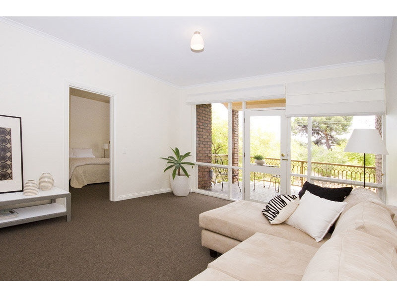 5/5 Barton Terrace East, North Adelaide Sold by Booth Real Estate - image 1