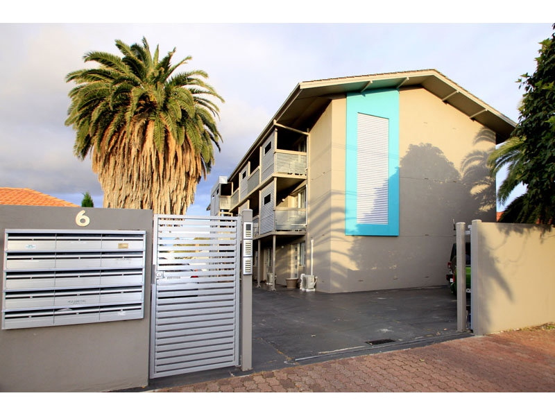 11/6 Pine Street, Glenelg North Sold by Booth Real Estate - image 1