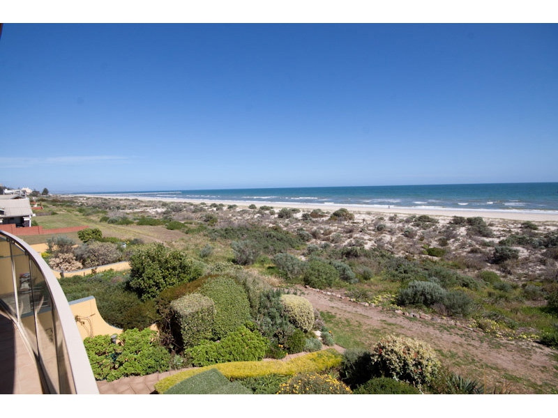 33 Seaview Road, Tennyson Sold by Booth Real Estate - image 1