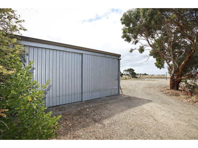 Sec 2328 Airport Road, Middleton Sold by Booth Real Estate - image 1