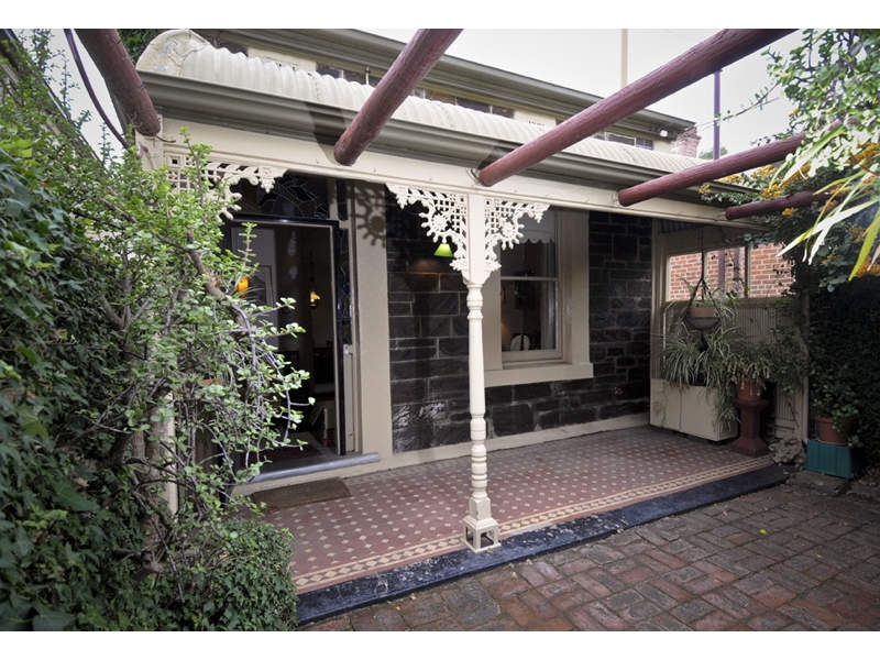 3 Clarence Street, Hyde Park Sold by Booth Real Estate - image 1