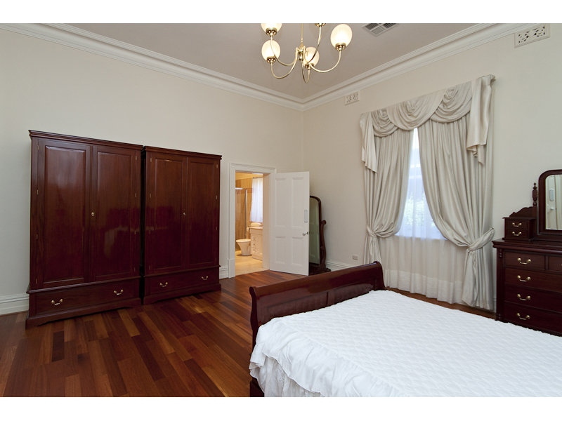 12 Baliol Street, College Park Sold by Booth Real Estate - image 1