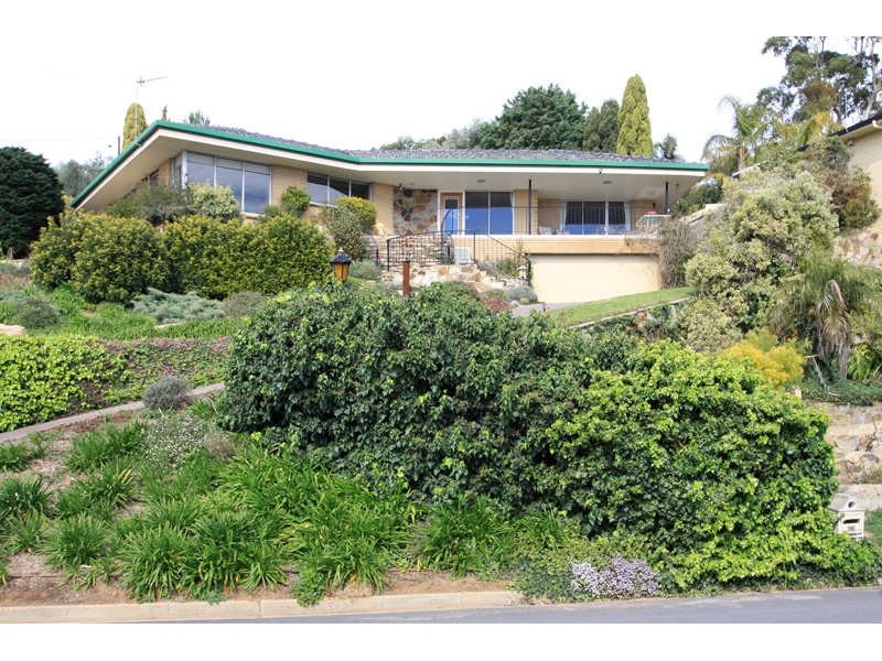 5 Redounau Crescent, Wattle Park Sold by Booth Real Estate - image 1