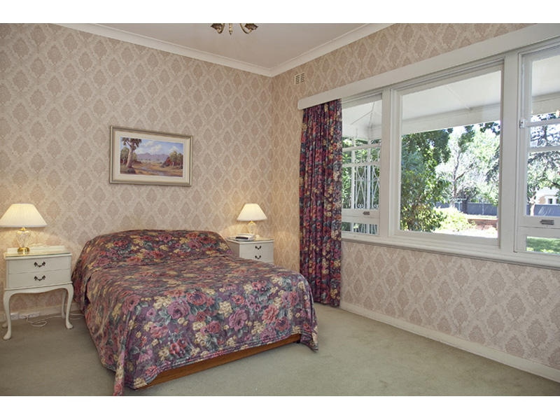 18 Prescott Terrace, Toorak Gardens Sold by Booth Real Estate - image 1