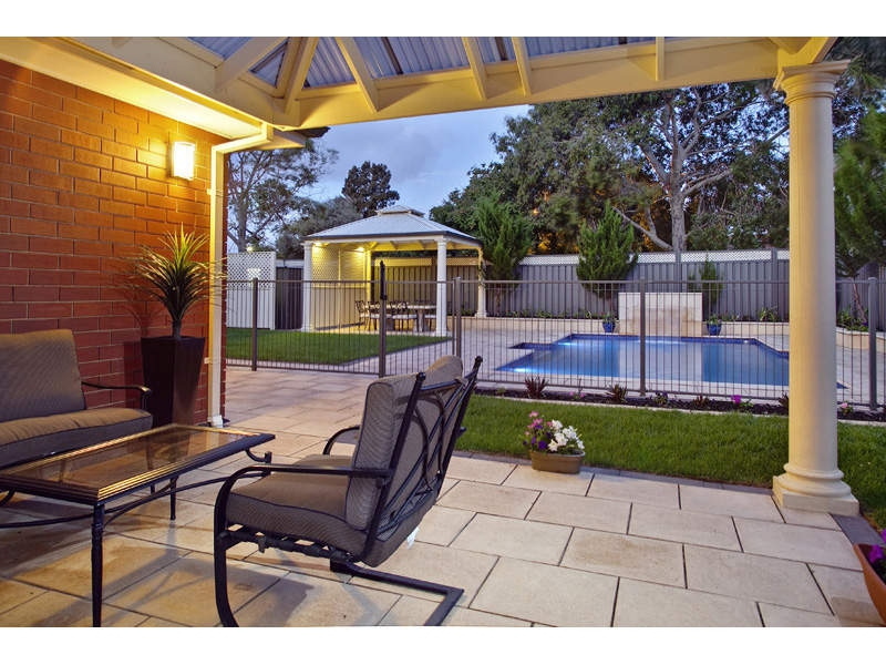 10 Buttrose Street, Glenelg East Sold by Booth Real Estate - image 1