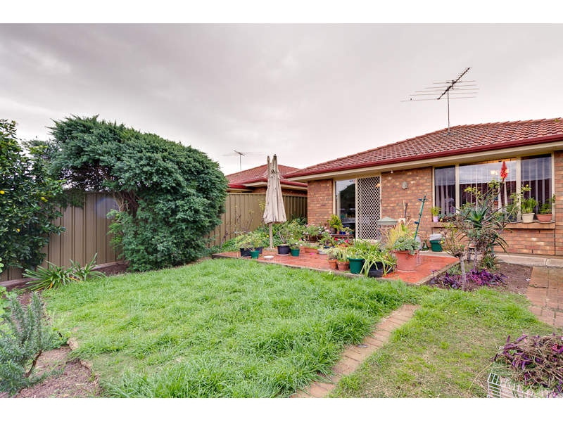 2/26 Douglas Road, Salisbury East Sold by Booth Real Estate - image 1