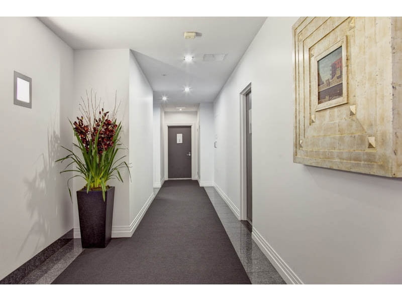 Penthouse 52/22 Liberman Close, Adelaide Sold by Booth Real Estate - image 1