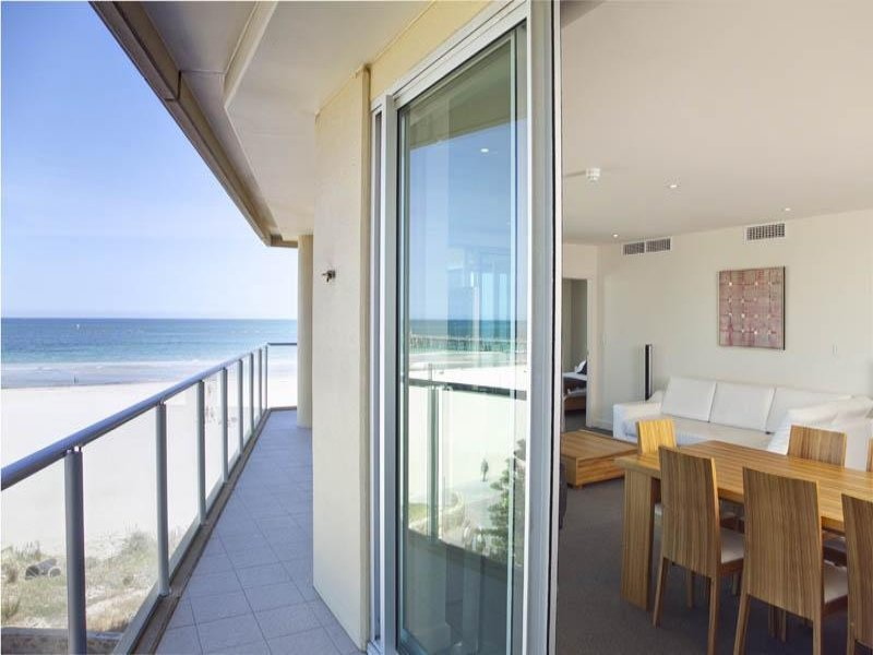 315/19 Holdfast Promenade, Glenelg Sold by Booth Real Estate - image 1
