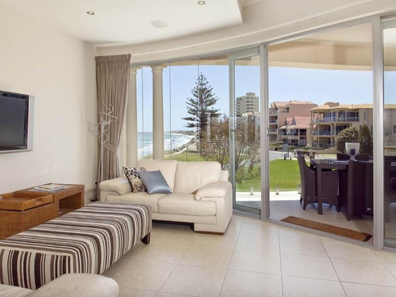 12 Cygnet Court, Glenelg North Sold by Booth Real Estate - image 1