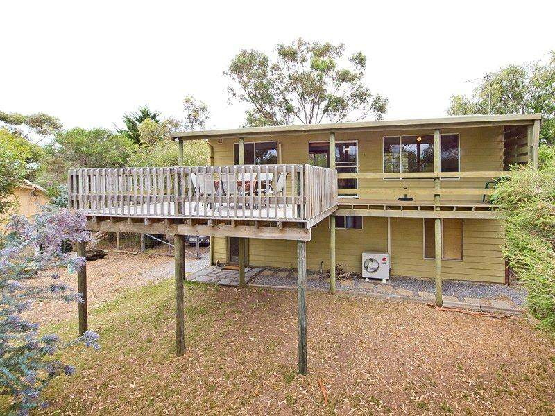18 DOLPHIN AVENUE, Carrickalinga Sold by Booth Real Estate - image 1