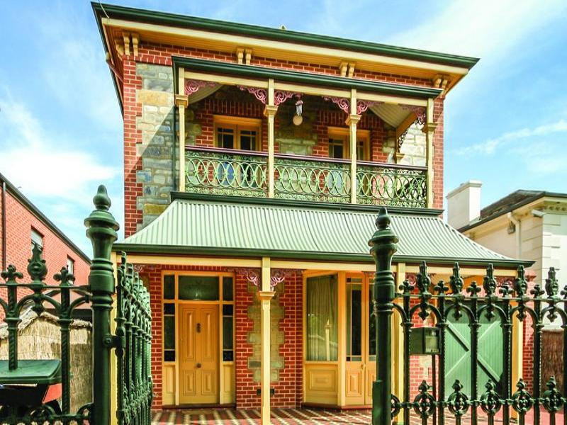 4 Mitchell Close, Fitzroy Sold by Booth Real Estate - image 1