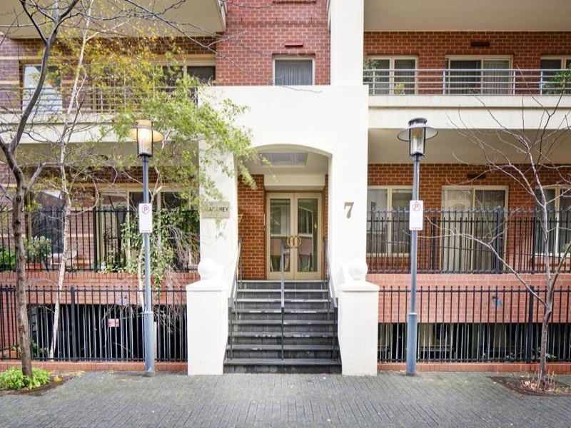 34/7 LIBERMAN CLOSE, Adelaide Sold by Booth Real Estate - image 1