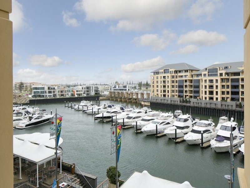17/7 Holdfast Promenade, Glenelg Sold by Booth Real Estate - image 1