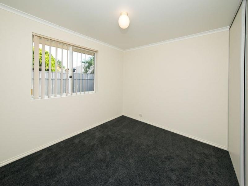 12 HOCKING CRESCENT, Pooraka Sold by Booth Real Estate - image 1
