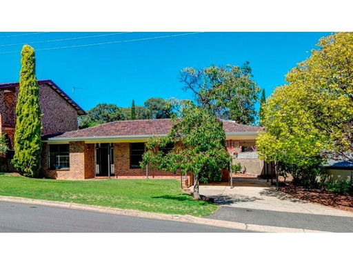 4 GREEN GATE CRESCENT, Beaumont Sold by Booth Real Estate