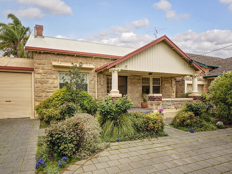 6 CROSSLEY STREET, Erindale Sold by Booth Real Estate - image 1