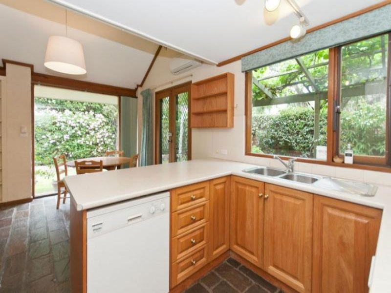 RES/1 WELLINGTON TERRACE, Fullarton Sold by Booth Real Estate - image 1
