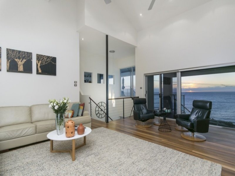 15 MARINE PARADE, Marino Sold by Booth Real Estate - image 1