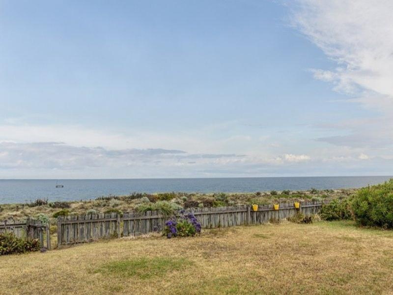 41 SEAVIEW Road, Tennyson Sold by Booth Real Estate - image 1