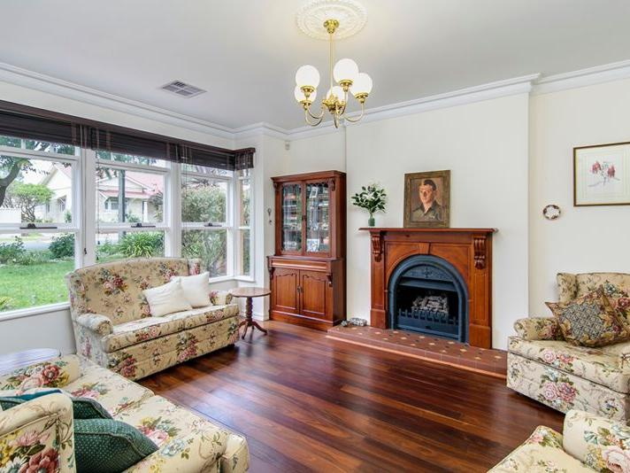 21A FORT AVENUE, Kensington Gardens Sold by Booth Real Estate - image 1