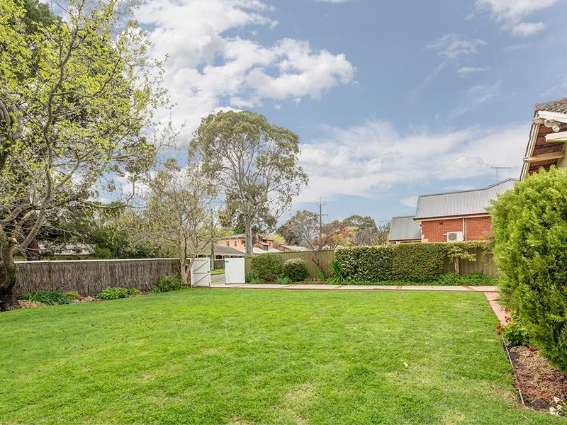 10 CHISHOLM AVENUE, Burnside Sold by Booth Real Estate - image 1
