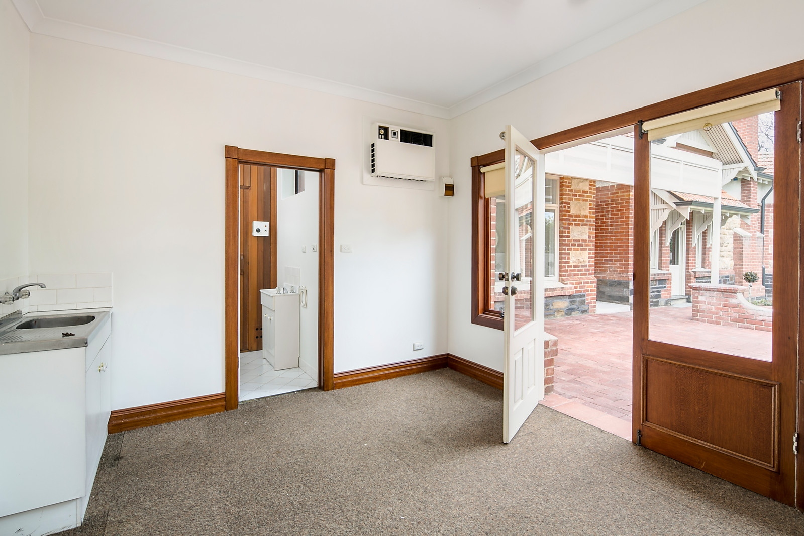 98 Barnard Street, North Adelaide Sold by Booth Real Estate - image 1