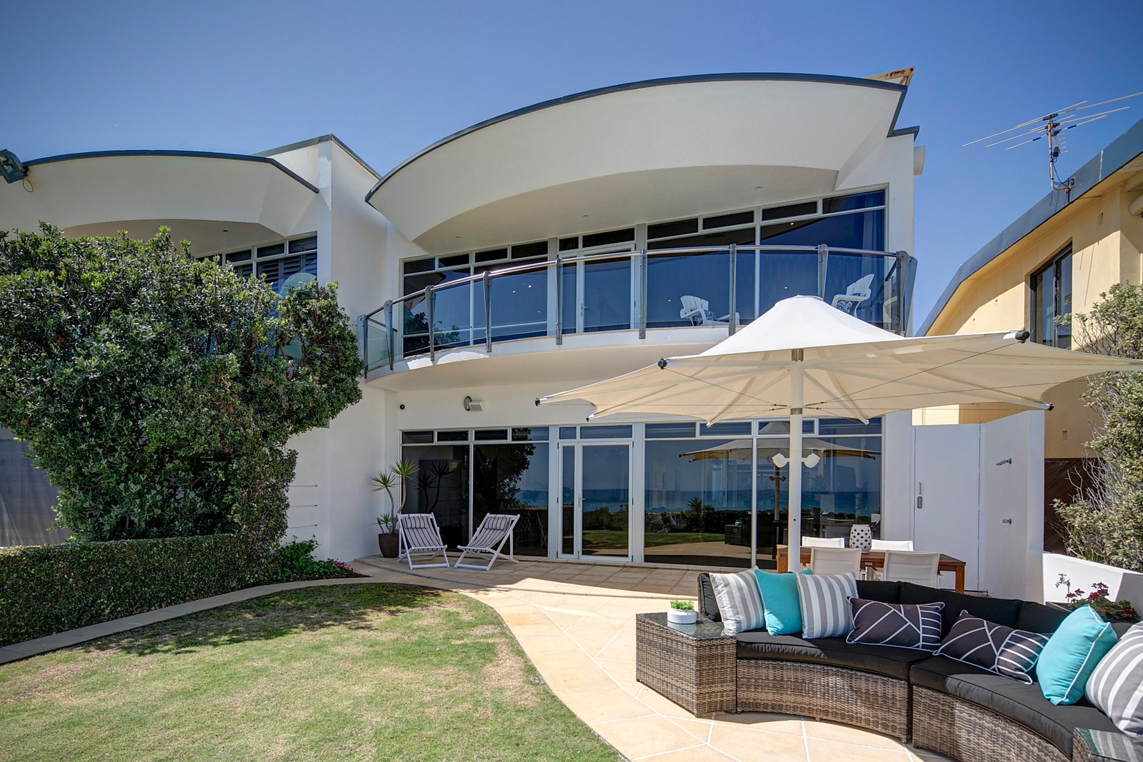 17 Seaview Road, Tennyson Sold by Booth Real Estate - image 1