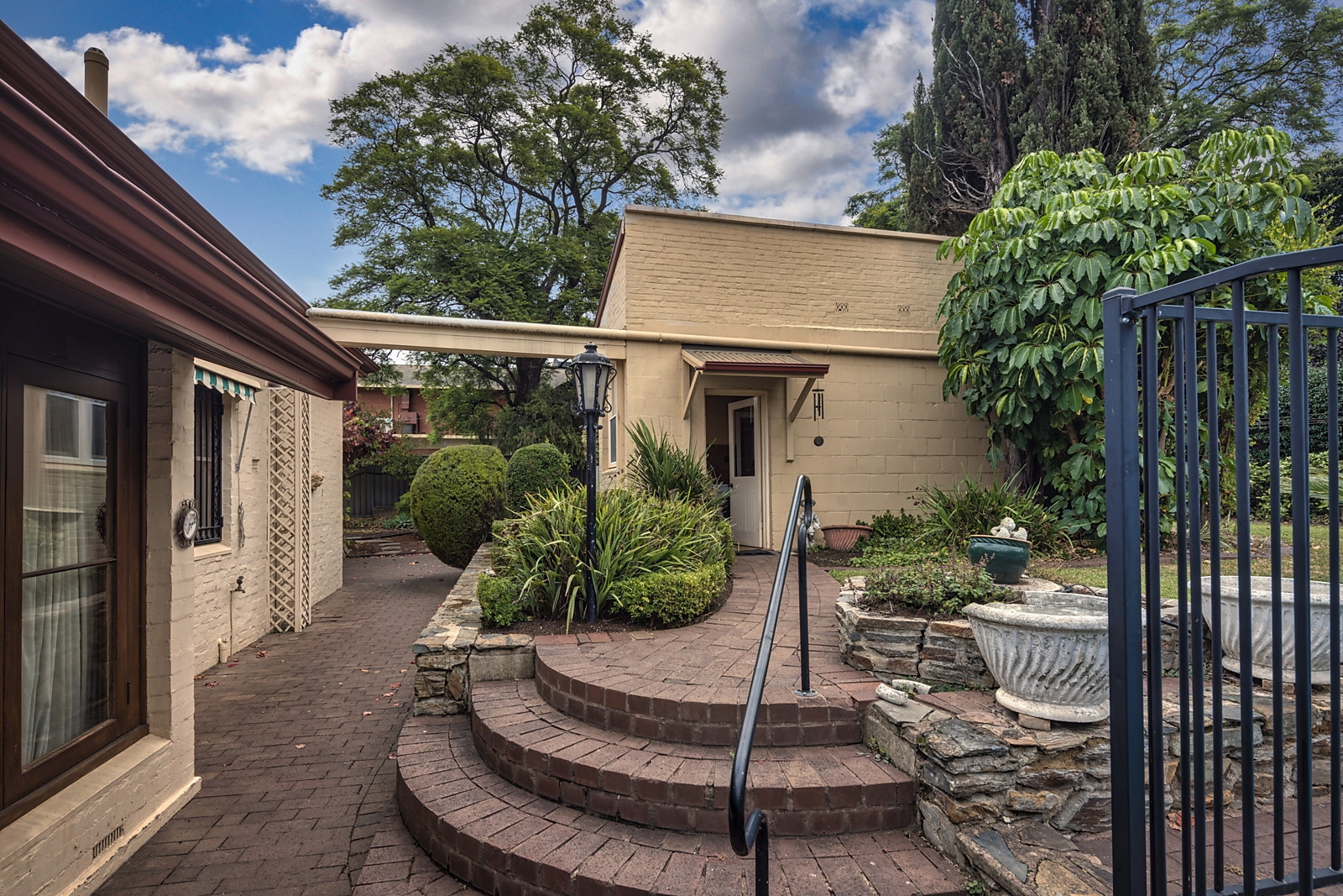 94 Kermode Street, North Adelaide Sold by Booth Real Estate - image 1