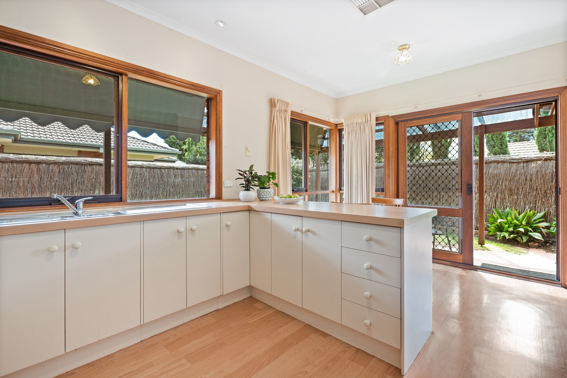 1/1 McAllan Avenue, Burnside Sold by Booth Real Estate - image 1
